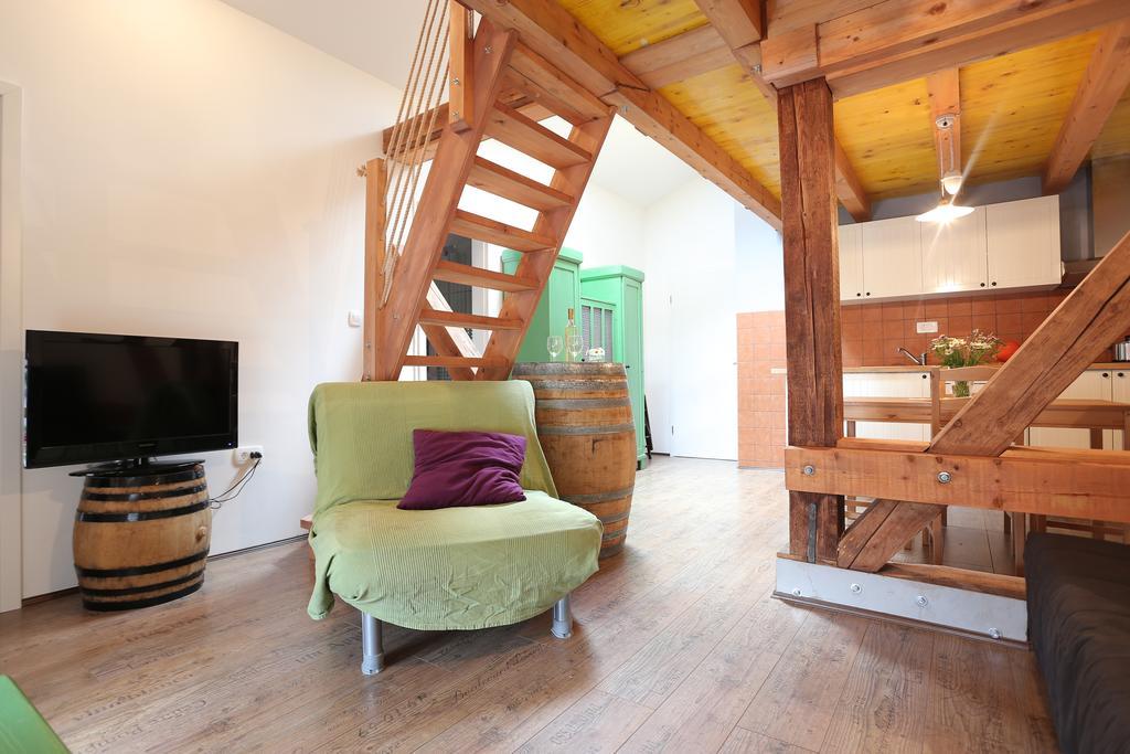 The Soca House Tolmin Apartment Bagian luar foto